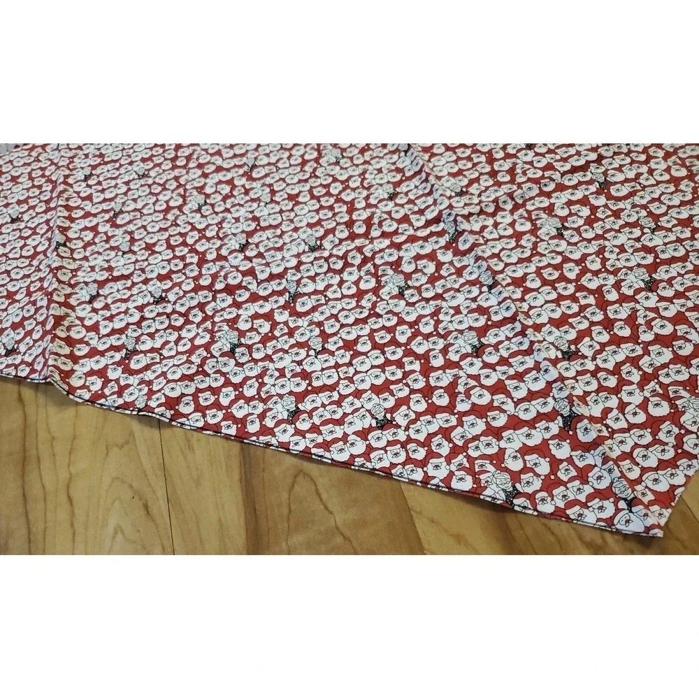 2004‎ Blank Textiles Santa Christmas Cotton Sewing Fabric Remnant